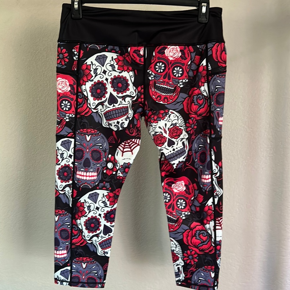Constantly Varied Gear skull capris. Size XXL.